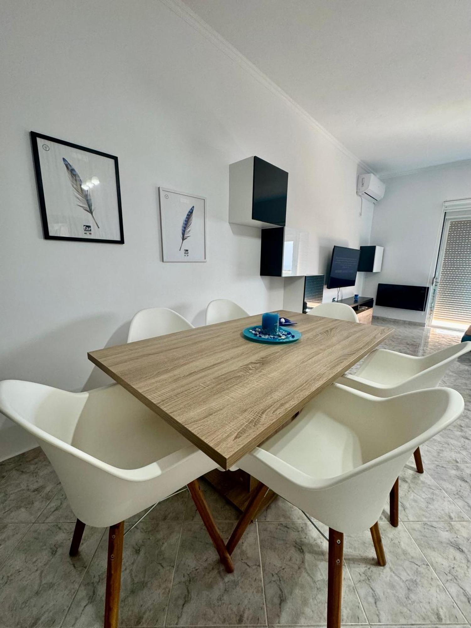 Comfy Blue Sarande Apartment ภายนอก รูปภาพ