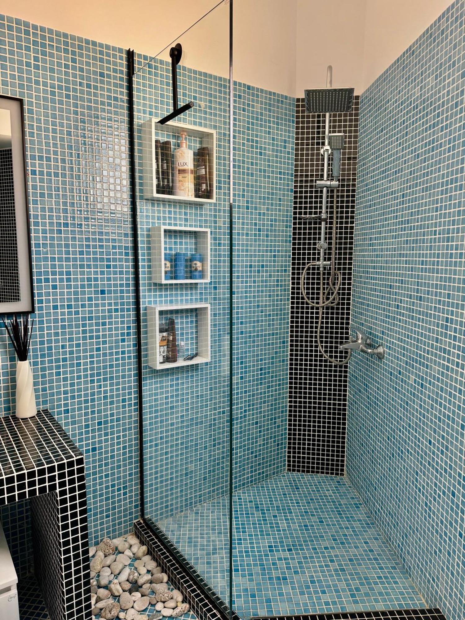 Comfy Blue Sarande Apartment ภายนอก รูปภาพ